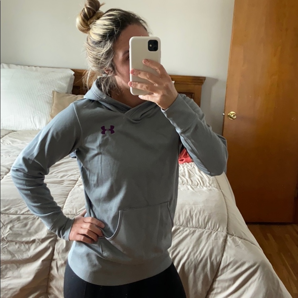 Under Armor Sweatshirt
